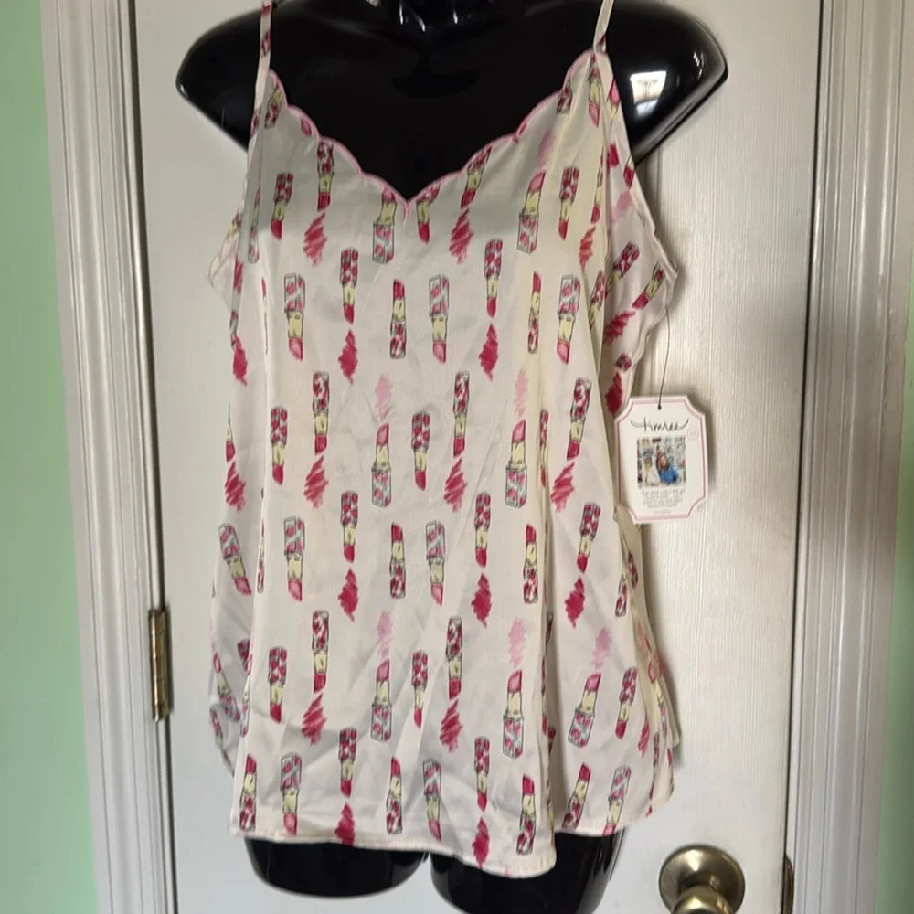 Timree Satin Scalloped Edge Lipstick Print Camisole size Medium